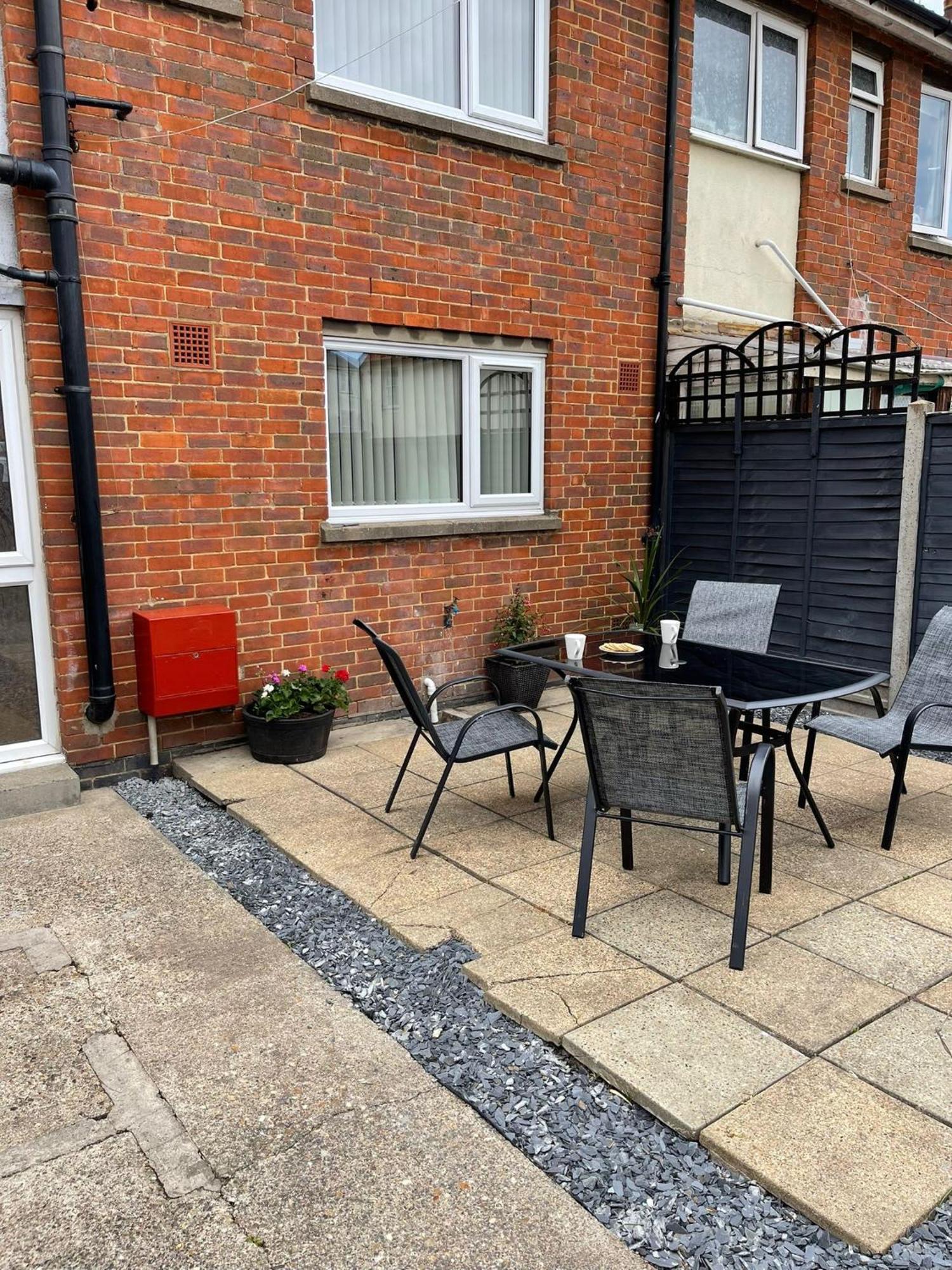 Sea Breeze Is Next To The Beach & Harbour Harwich Exteriér fotografie